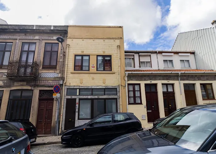 Cozy Eden By Unique Hosts